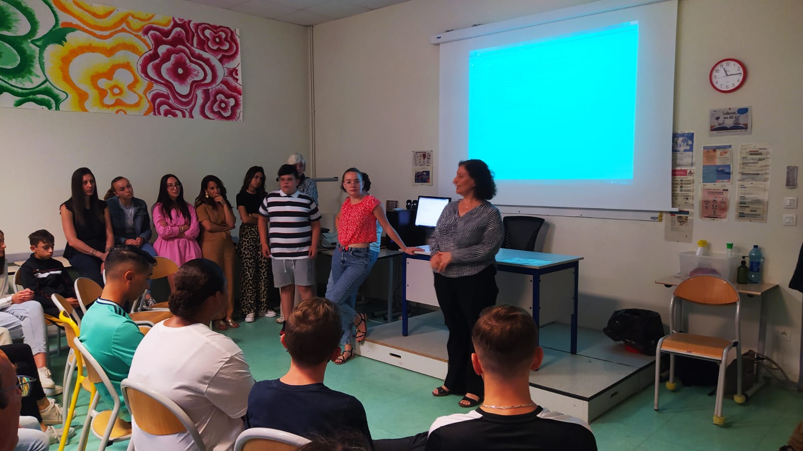 UNE FORMATION CONTRE LE HARCELEMENT SCOLAIRE Les